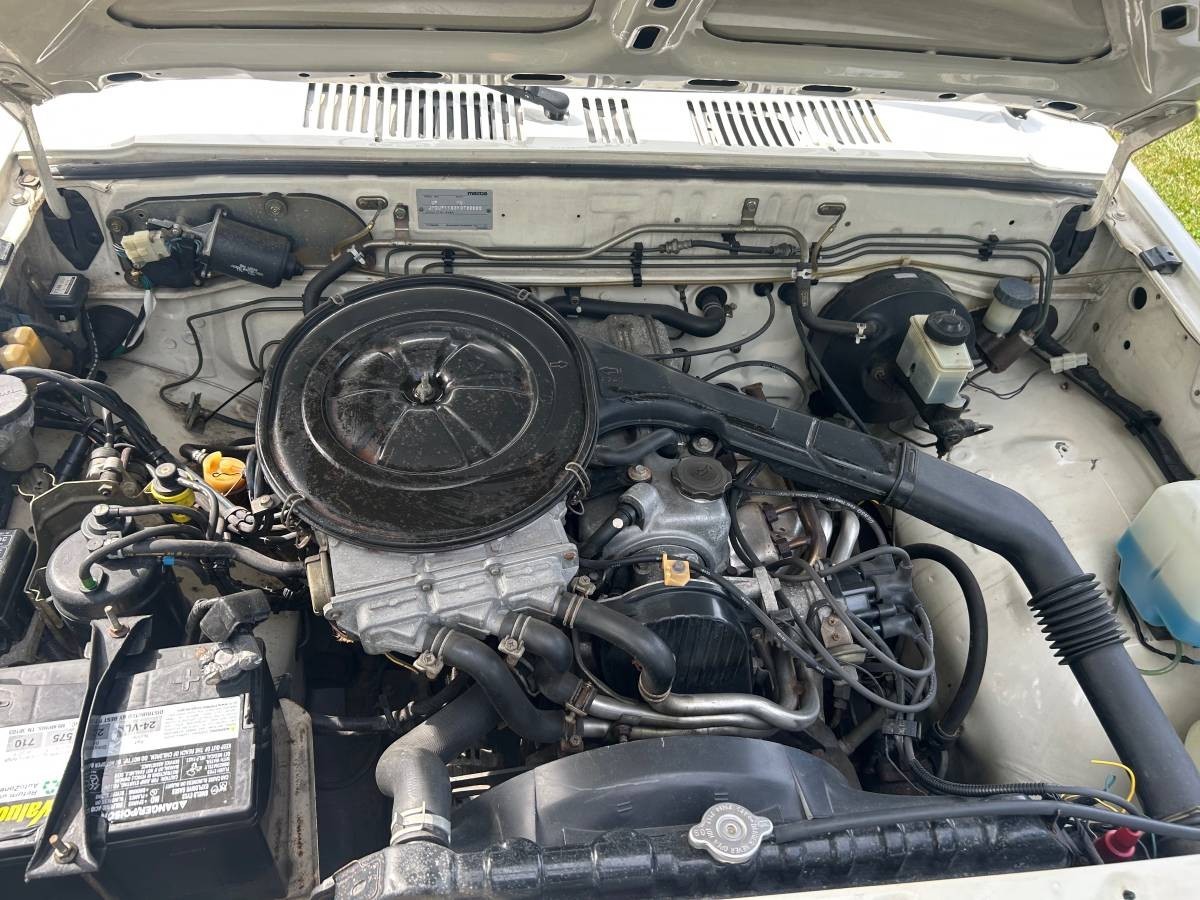Mazda-Custom-1989-Convertible-12