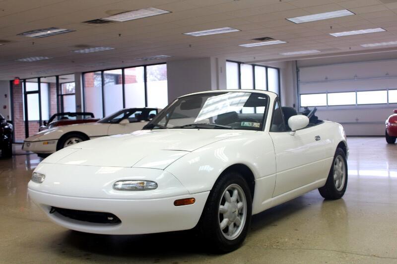 Mazda-MX-5-Miata-1990-Convertible-1