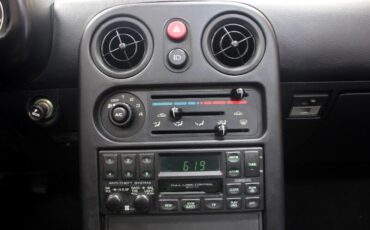 Mazda-MX-5-Miata-1990-Convertible-10