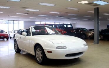 Mazda-MX-5-Miata-1990-Convertible-11