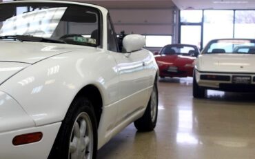 Mazda-MX-5-Miata-1990-Convertible-15
