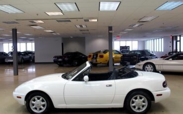 Mazda-MX-5-Miata-1990-Convertible-16