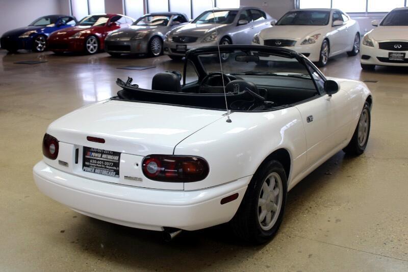 Mazda-MX-5-Miata-1990-Convertible-21