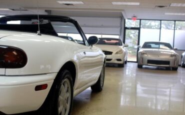 Mazda-MX-5-Miata-1990-Convertible-22