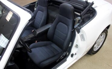 Mazda-MX-5-Miata-1990-Convertible-24