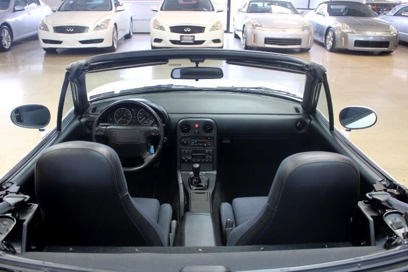 Mazda-MX-5-Miata-1990-Convertible-36