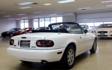 Mazda-MX-5-Miata-1990-Convertible-5