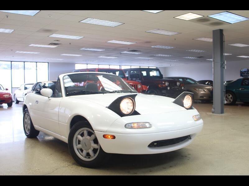 Mazda-MX-5-Miata-1990-Convertible-7