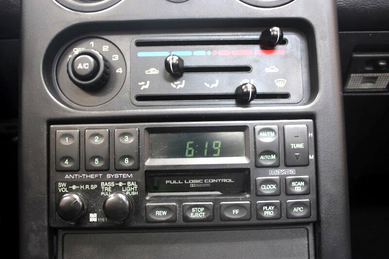 Mazda-MX-5-Miata-1990-Convertible-9