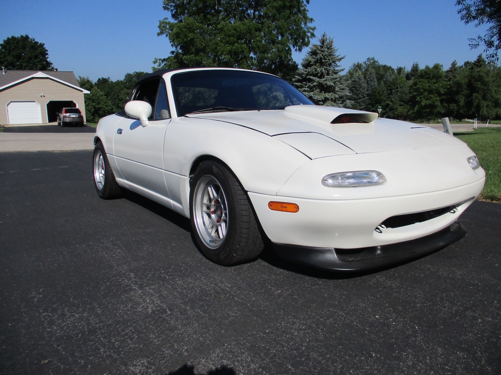 Mazda-MX-5-Miata-1994-Convertible-1