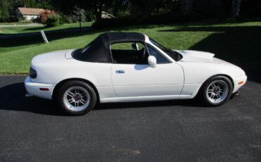 Mazda-MX-5-Miata-1994-Convertible
