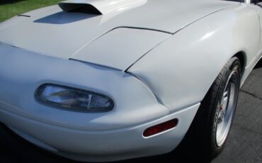 Mazda-MX-5-Miata-1994-Convertible-4