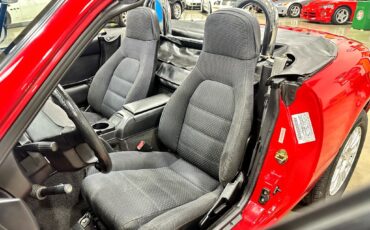 Mazda-MX-5-Miata-1995-Convertible-16