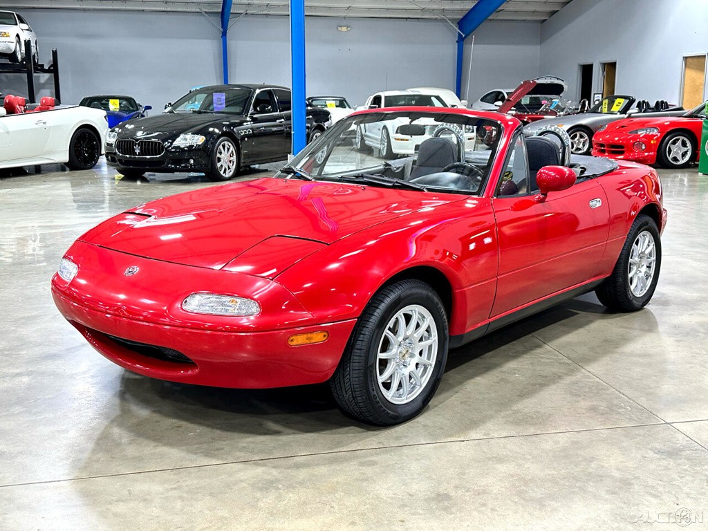 Mazda-MX-5-Miata-1995-Convertible-2
