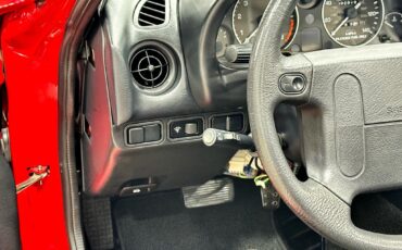 Mazda-MX-5-Miata-1995-Convertible-21