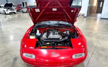 Mazda-MX-5-Miata-1995-Convertible-9