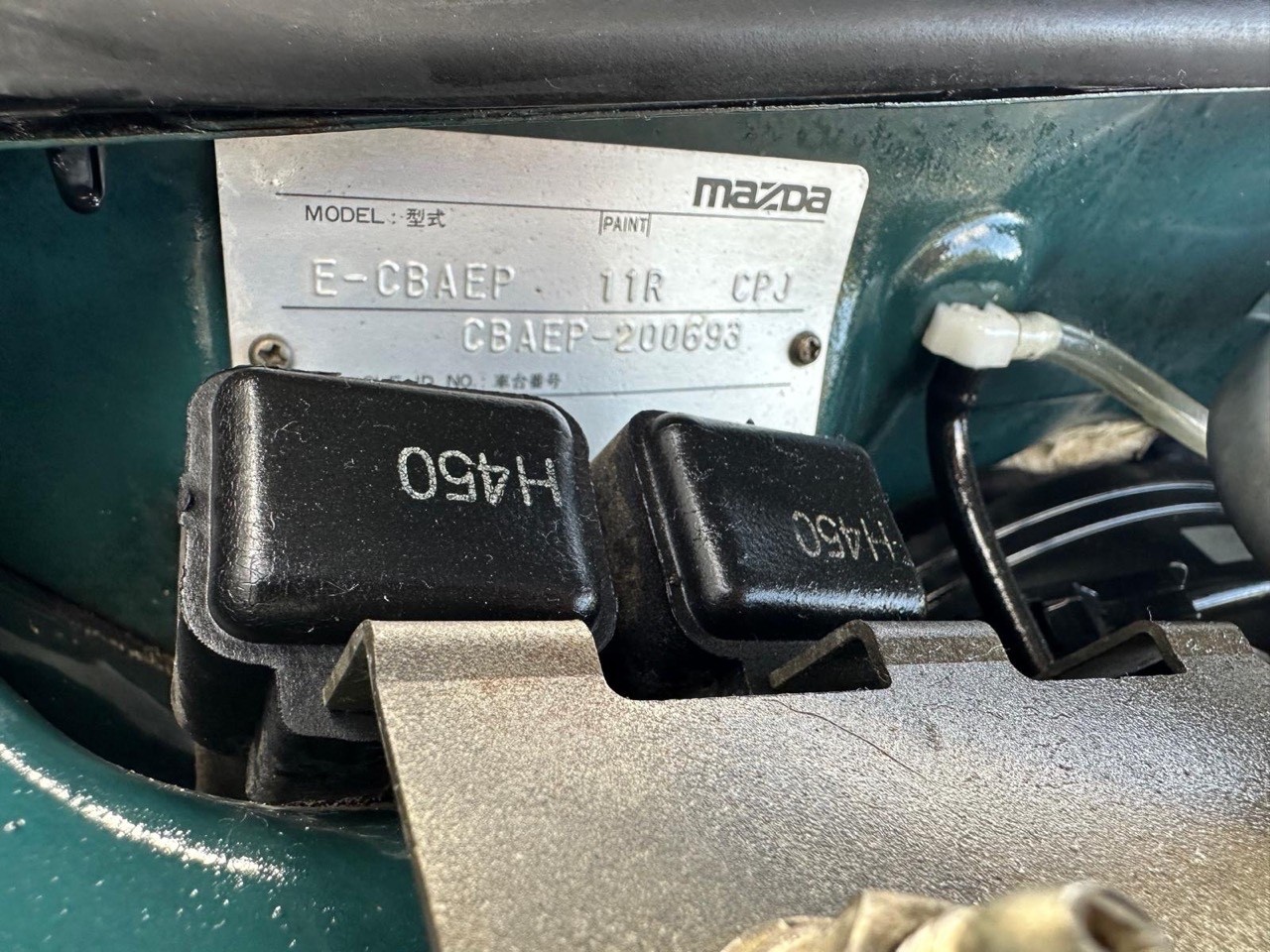 Mazda-Mazda3-1995-Sedan-15