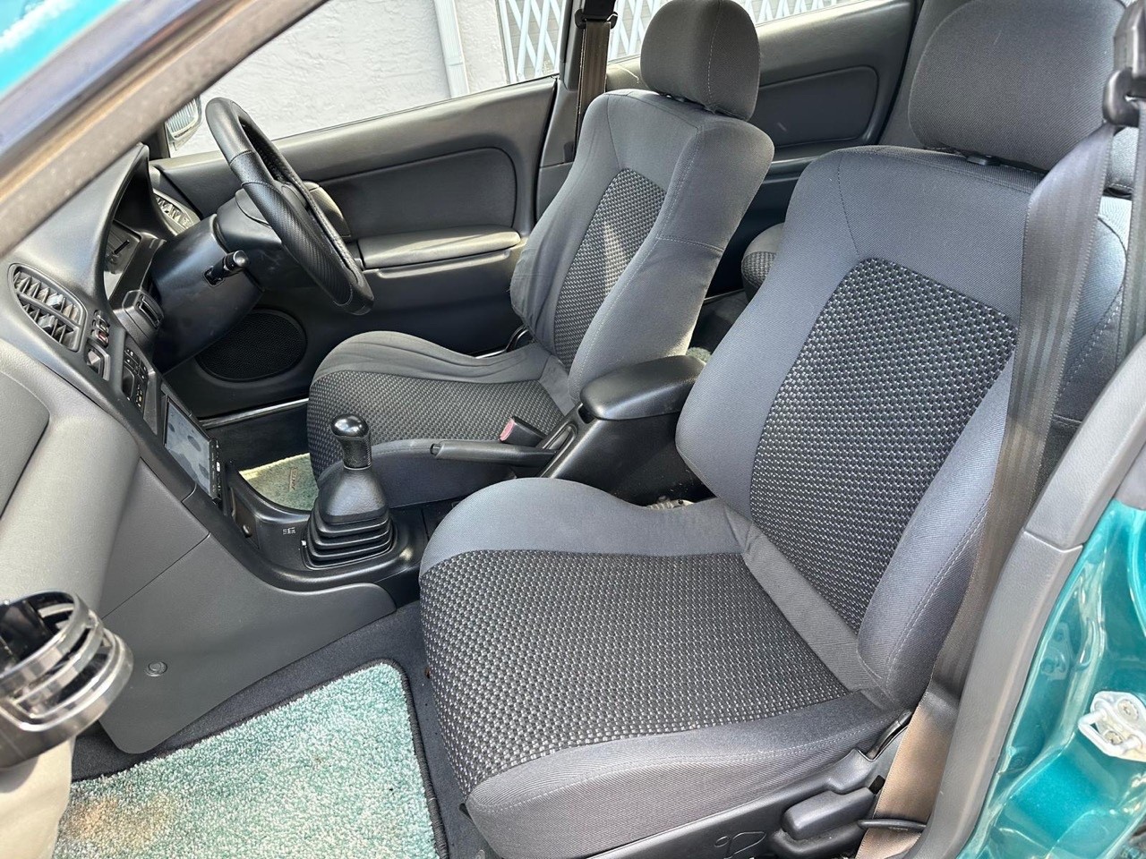 Mazda-Mazda3-1995-Sedan-19