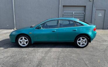 Mazda-Mazda3-1995-Sedan-2