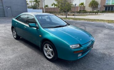 Mazda-Mazda3-1995-Sedan-5