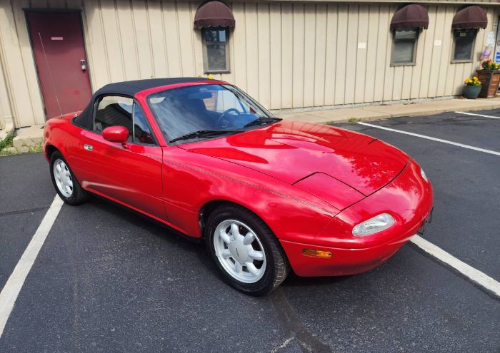 Mazda-Miata-1990-Red-Black-Cloth-1