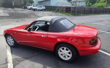 Mazda-Miata-1990-Red-Black-Cloth-15