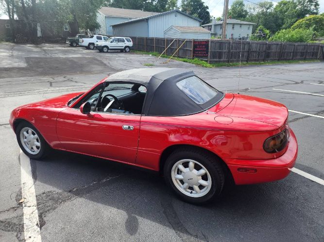 Mazda-Miata-1990-Red-Black-Cloth-15