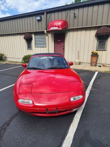 Mazda-Miata-1990-Red-Black-Cloth-17