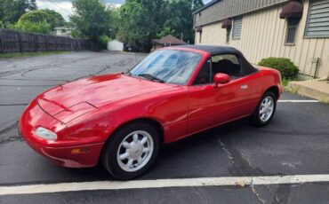 Mazda-Miata-1990-Red-Black-Cloth-18