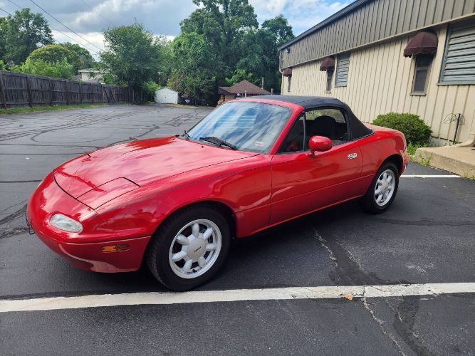 Mazda-Miata-1990-Red-Black-Cloth-18