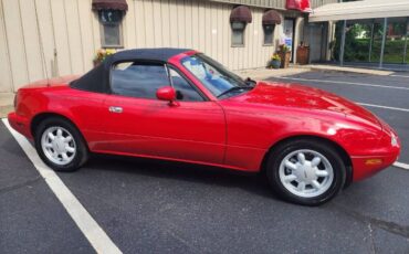 Mazda-Miata-1990-Red-Black-Cloth-2