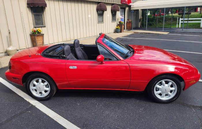 Mazda-Miata-1990-Red-Black-Cloth-3
