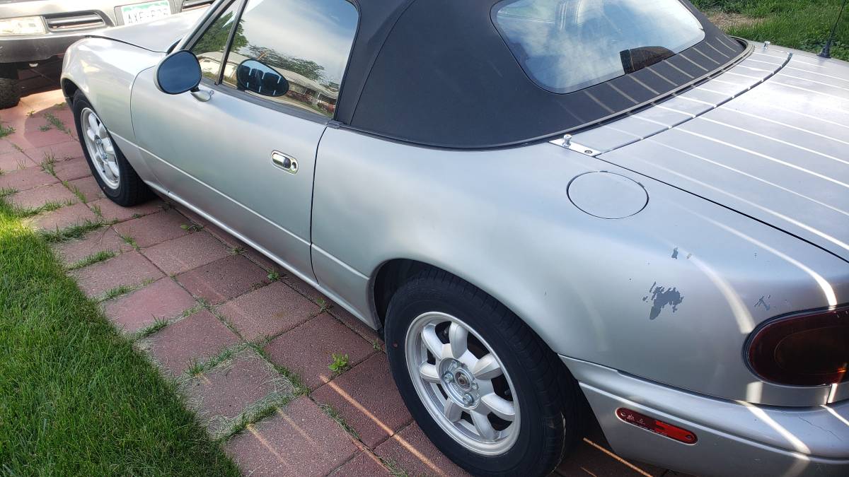 Mazda-Miata-1990-silver-3