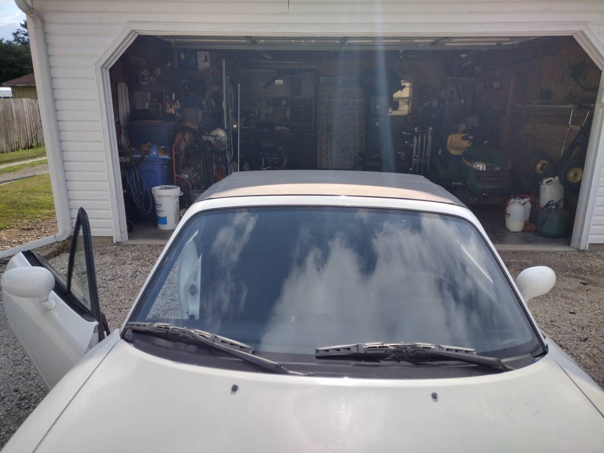 Mazda-Miata-1990-white-1