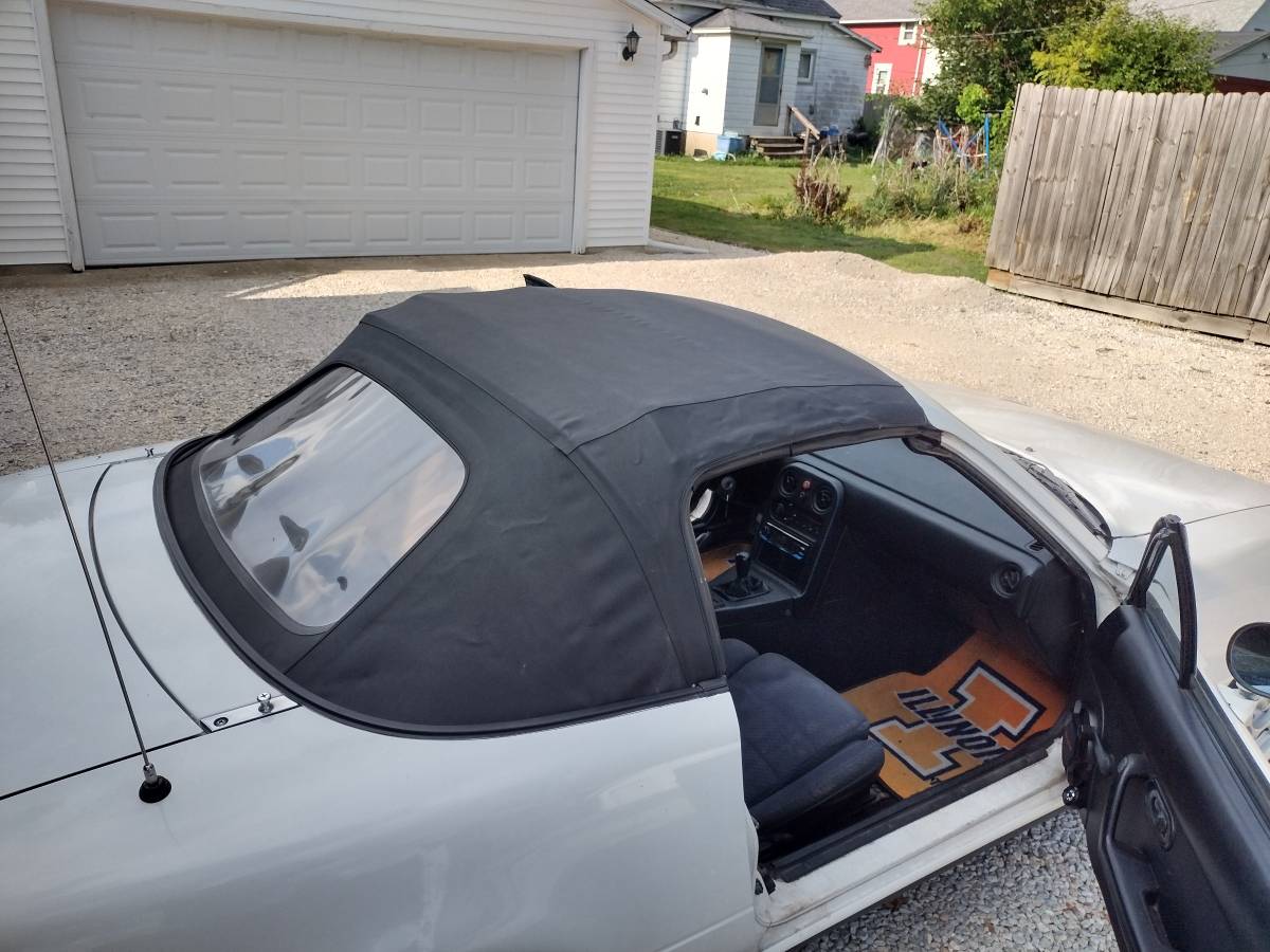 Mazda-Miata-1990-white-3