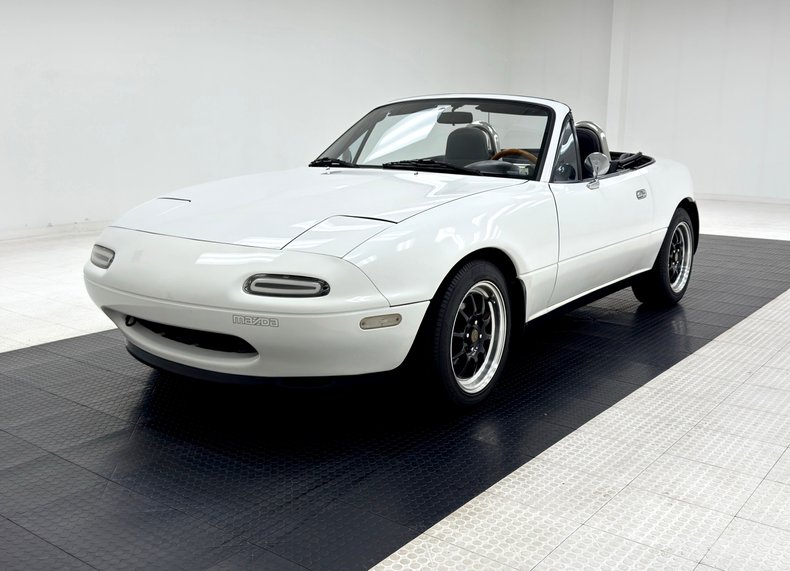 Mazda-Miata-1992-Crystal-White-Black-1