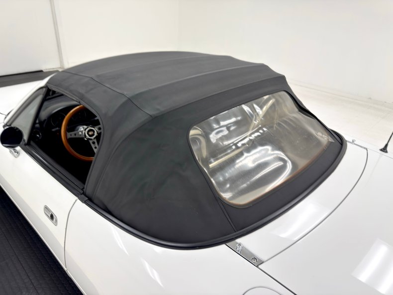 Mazda-Miata-1992-Crystal-White-Black-10
