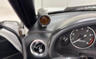 Mazda-Miata-1992-Crystal-White-Black-14