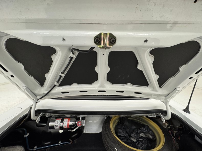 Mazda-Miata-1992-Crystal-White-Black-19