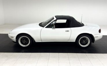 Mazda-Miata-1992-Crystal-White-Black-2