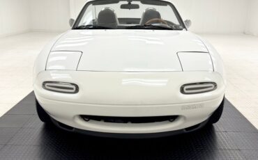 Mazda-Miata-1992-Crystal-White-Black-26