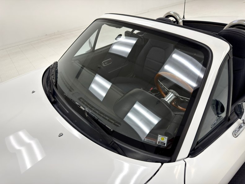Mazda-Miata-1992-Crystal-White-Black-29