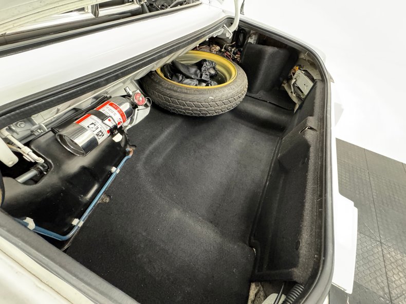 Mazda-Miata-1992-Crystal-White-Black-38