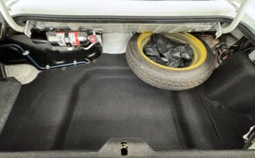 Mazda-Miata-1992-Crystal-White-Black-39