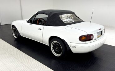 Mazda-Miata-1992-Crystal-White-Black-4