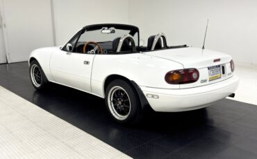 Mazda-Miata-1992-Crystal-White-Black-5