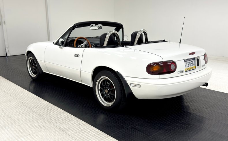 Mazda-Miata-1992-Crystal-White-Black-5