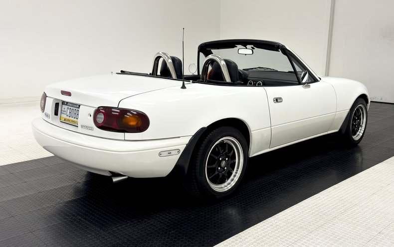 Mazda-Miata-1992-Crystal-White-Black-7