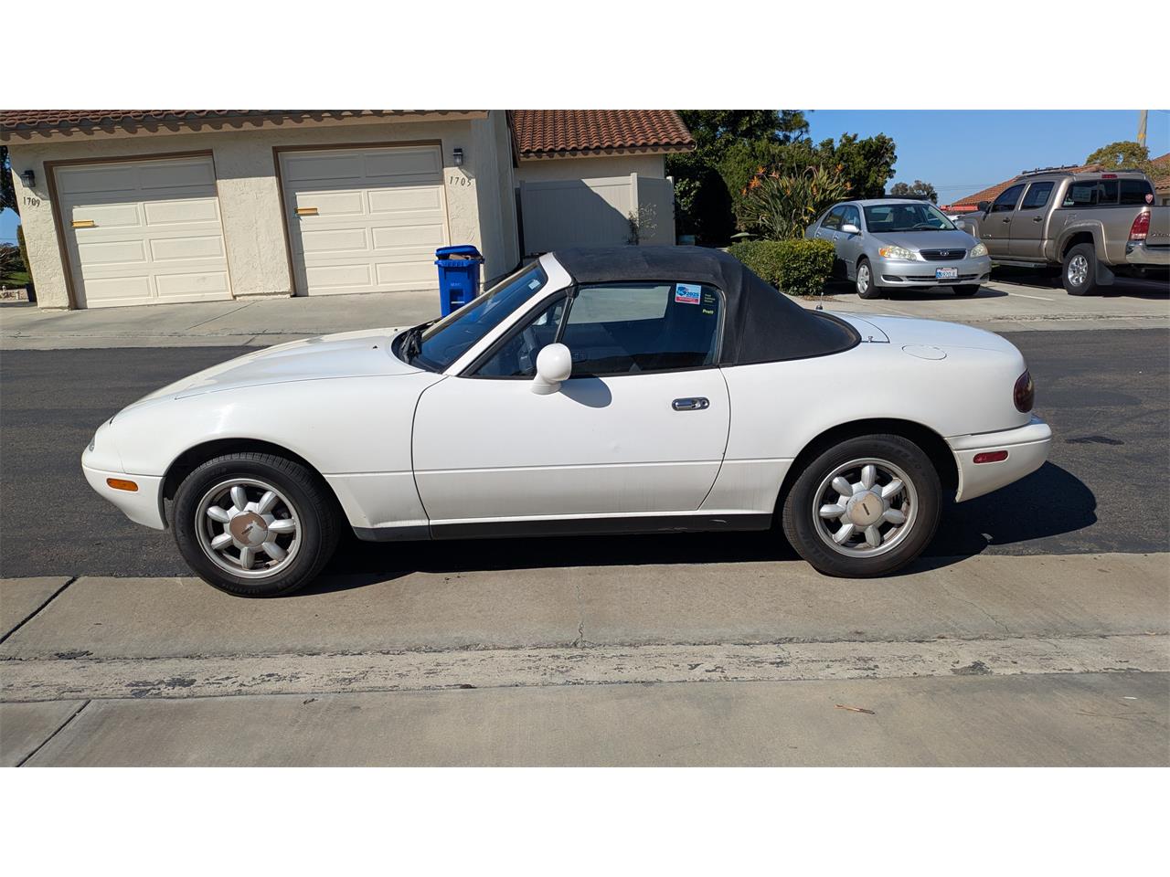 Mazda-Miata-1994-White-Black-3