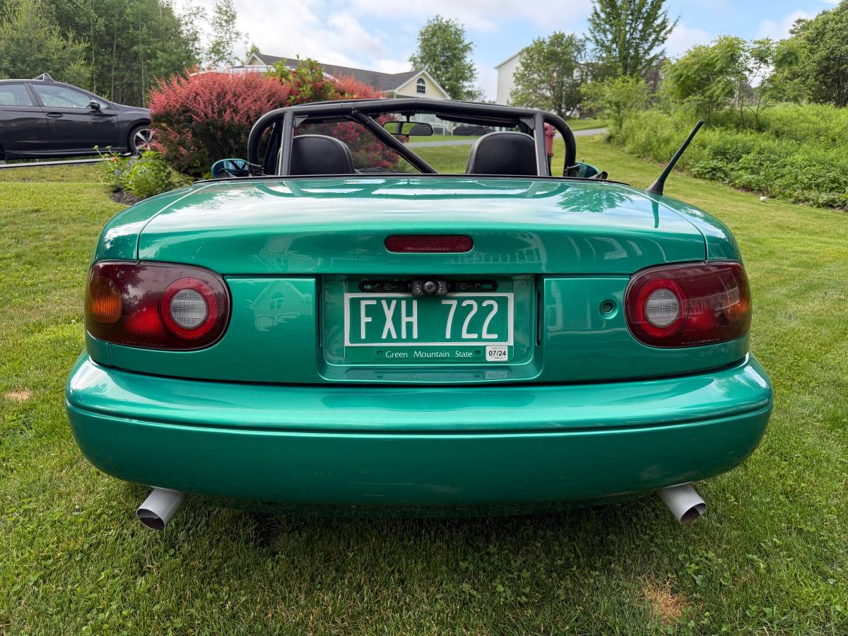 Mazda-Miata-convertible-1992-green-10